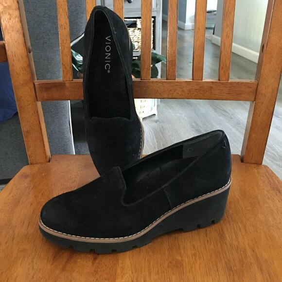 Vionic Willa Wedge Loafers Slip-On Black Suede Women's Size 6 M - Picture 1 of 6